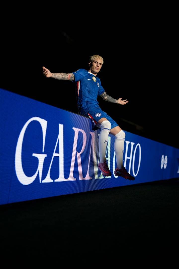 卡斯迪隆vs萨拉戈萨_官方:切尔西签下21岁曼联边锋加纳乔卡斯迪隆vs萨拉戈萨,签7年+转会费4000万镑