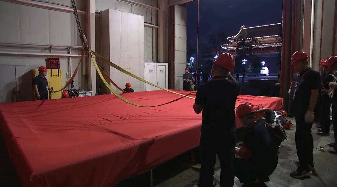 木麻黄vs阿祖里联_天安门城楼毛主席画像“换新”