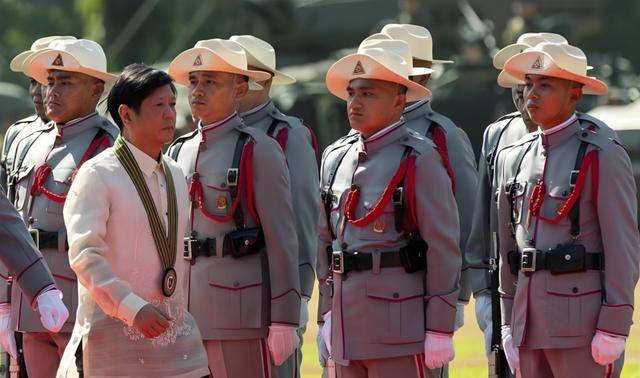 叶尼塞vs索科尔萨拉托夫_24艘中国舰船列阵仁爱礁叶尼塞vs索科尔萨拉托夫,菲方断粮112天后,成功完成补给!