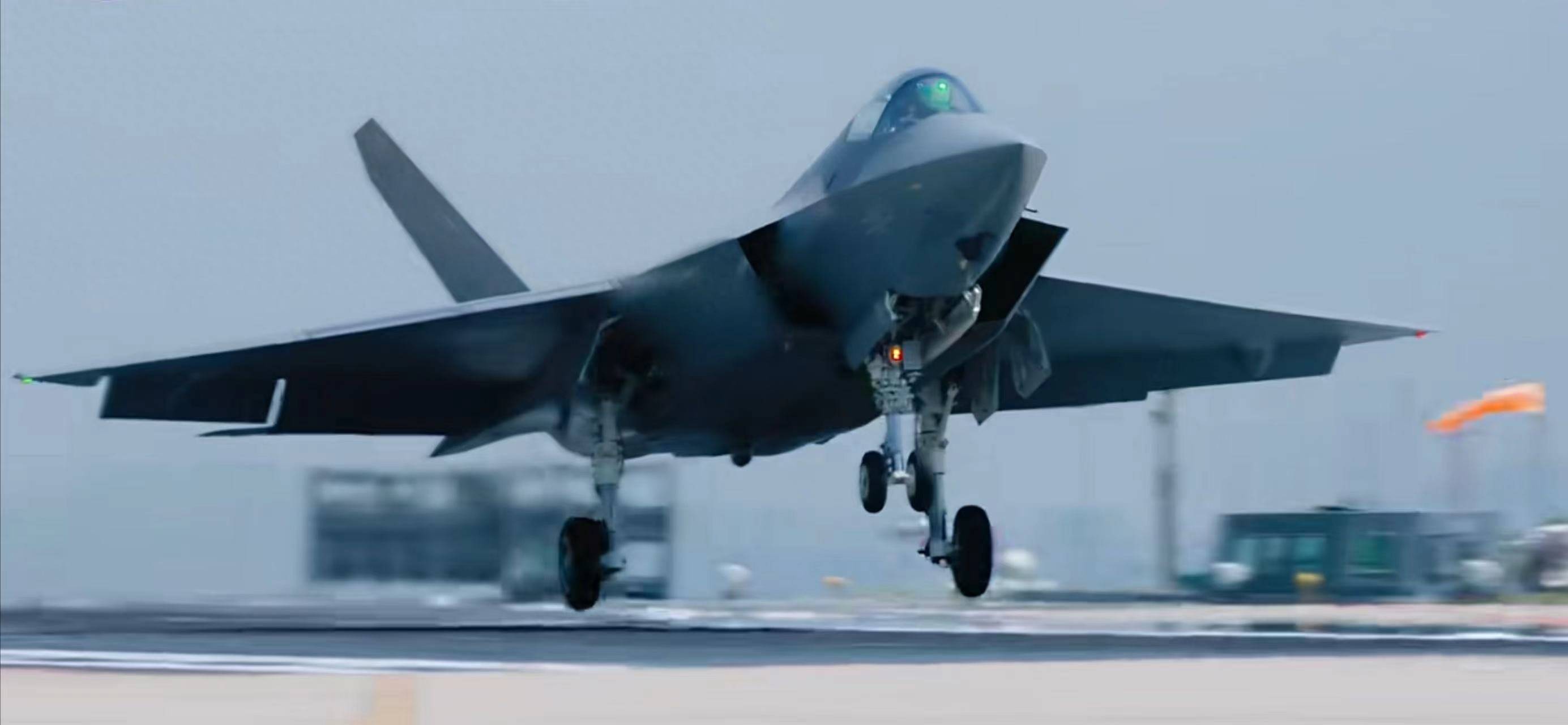 保德比斯基vs胡特尼克_震撼消息！歼 - 35 攻克难关保德比斯基vs胡特尼克，成功解锁辽宁舰滑跃起飞