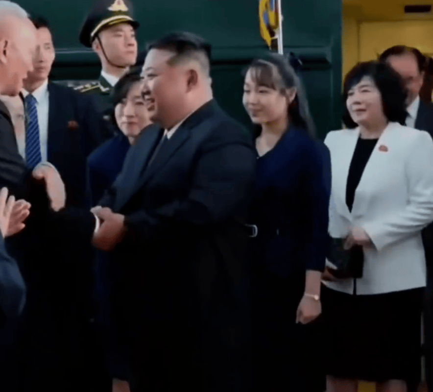 京都不死鸟vs冈山绿雉_朝鲜电视台播出金正恩出席九三阅兵纪录片京都不死鸟vs冈山绿雉，诸多场景首次披露