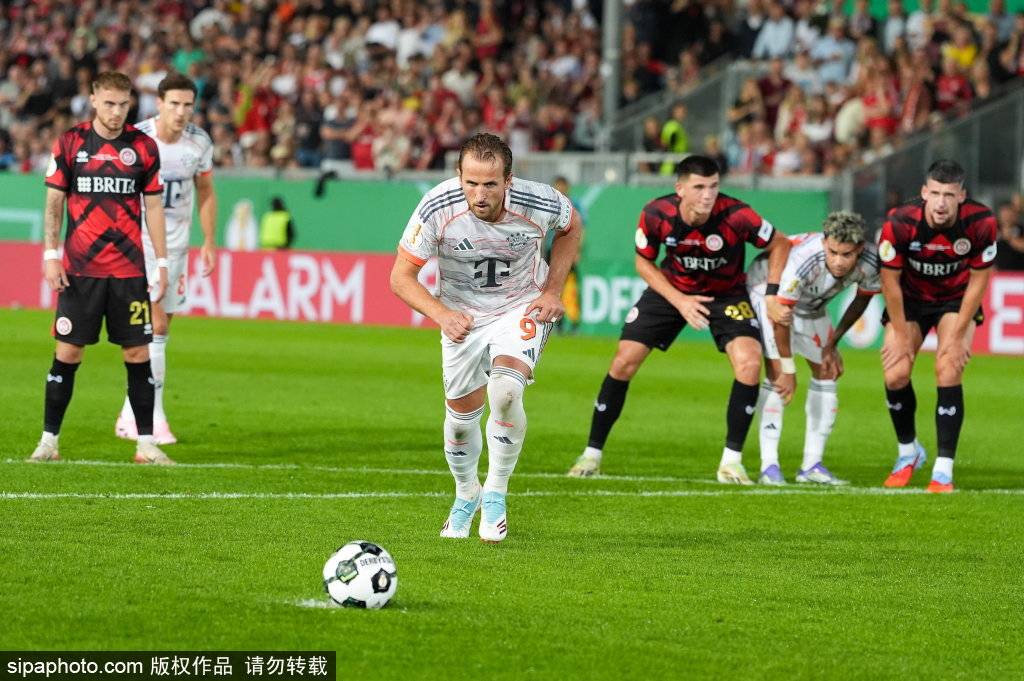 皇冠官网_维尔茨的绝杀与城市的呐喊：从任意球到庆祝照背后的故事