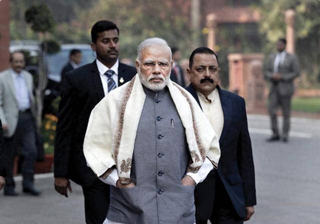 特朗普夸了几句SC维尔vs杜伊斯堡，莫迪秒退金砖会议，中俄不惯着：大事照办不误！_SC维尔vs杜伊斯堡