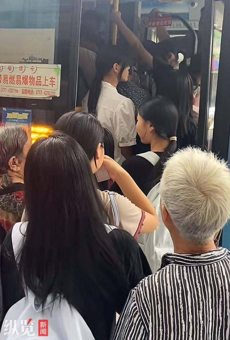 意大利乙组联赛 | 江西定南早高峰常有老人们“抢公交”致不少学生上学迟到意大利乙组联赛?交通局回应