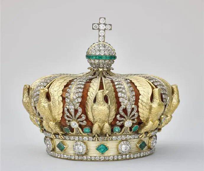 皇冠信用網登3出租_法国卢浮宫多件藏品被盗最新消息:一件文物在博物馆外被发现时已损毁皇冠信用網登3出租,疑为欧仁妮皇后的皇冠