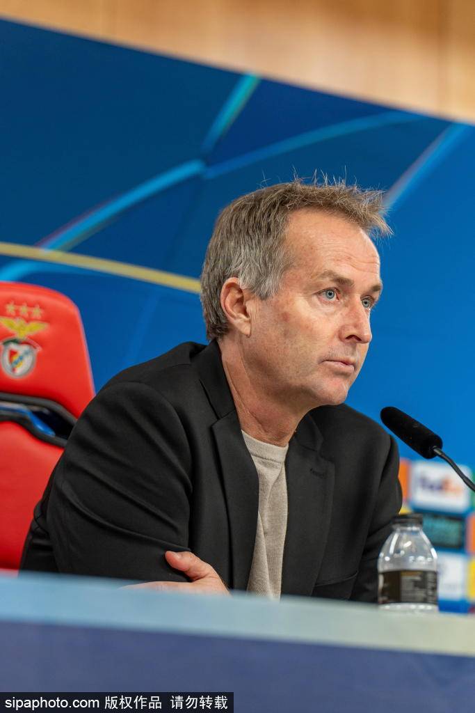 女王公园巡游者 vs 南安普敦
_国足选帅内幕:专家组一致看好巴迪亚女王公园巡游者 vs 南安普敦
,背后隐藏的执教哲学与战术分析